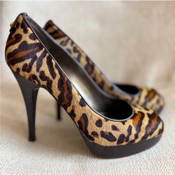 Stuart Weitzman Shoes - Stuart Weitzman Leopard Print Peep Toe Heels
